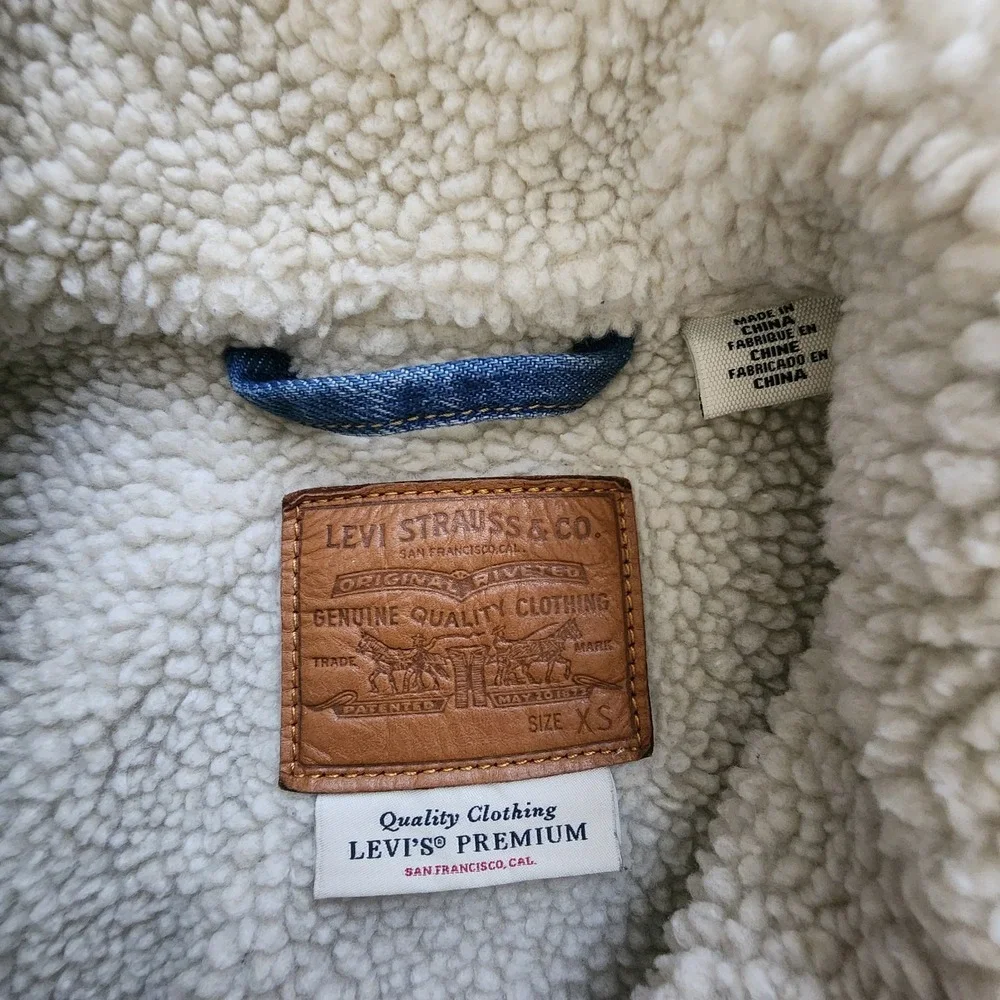 Levi's Men's Blue Sherpa-Lined Denim Jacket